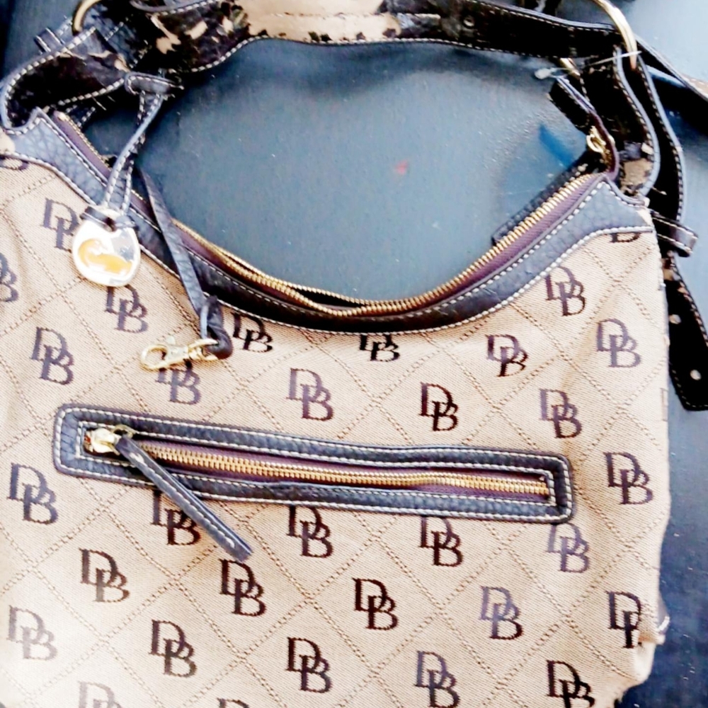 🩷Dooney and burke purse 👛